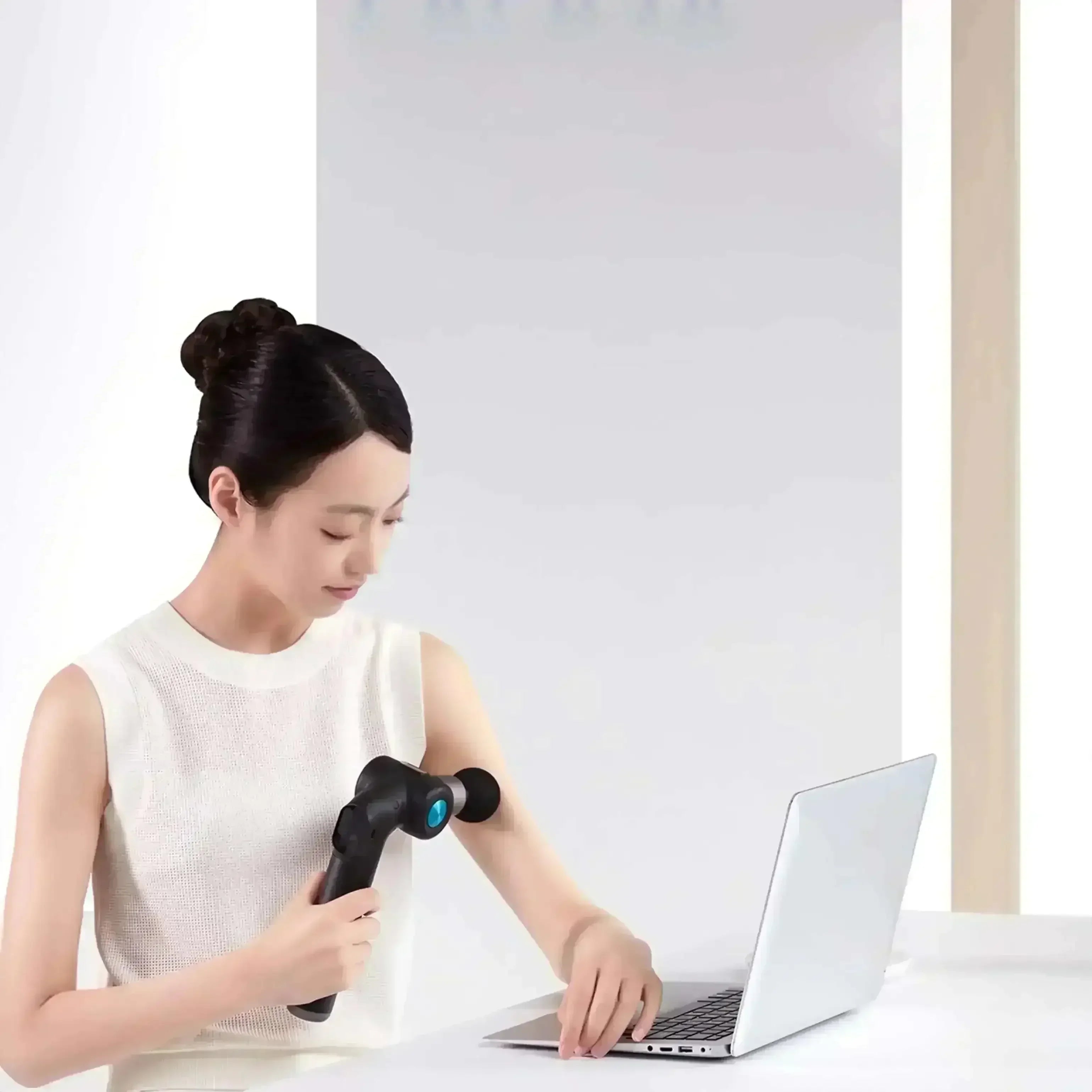Muscle Therapy Foldable Massage Gun
